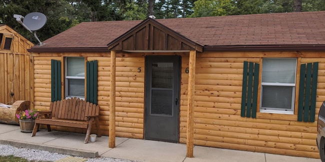 Motel Huron - Web Listing (newer photo)